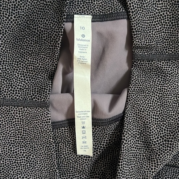 Lululemon Wunder Under Crop 21” - Picture 5 of 10